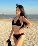  4BN149- set bikini kèm khăn đen 