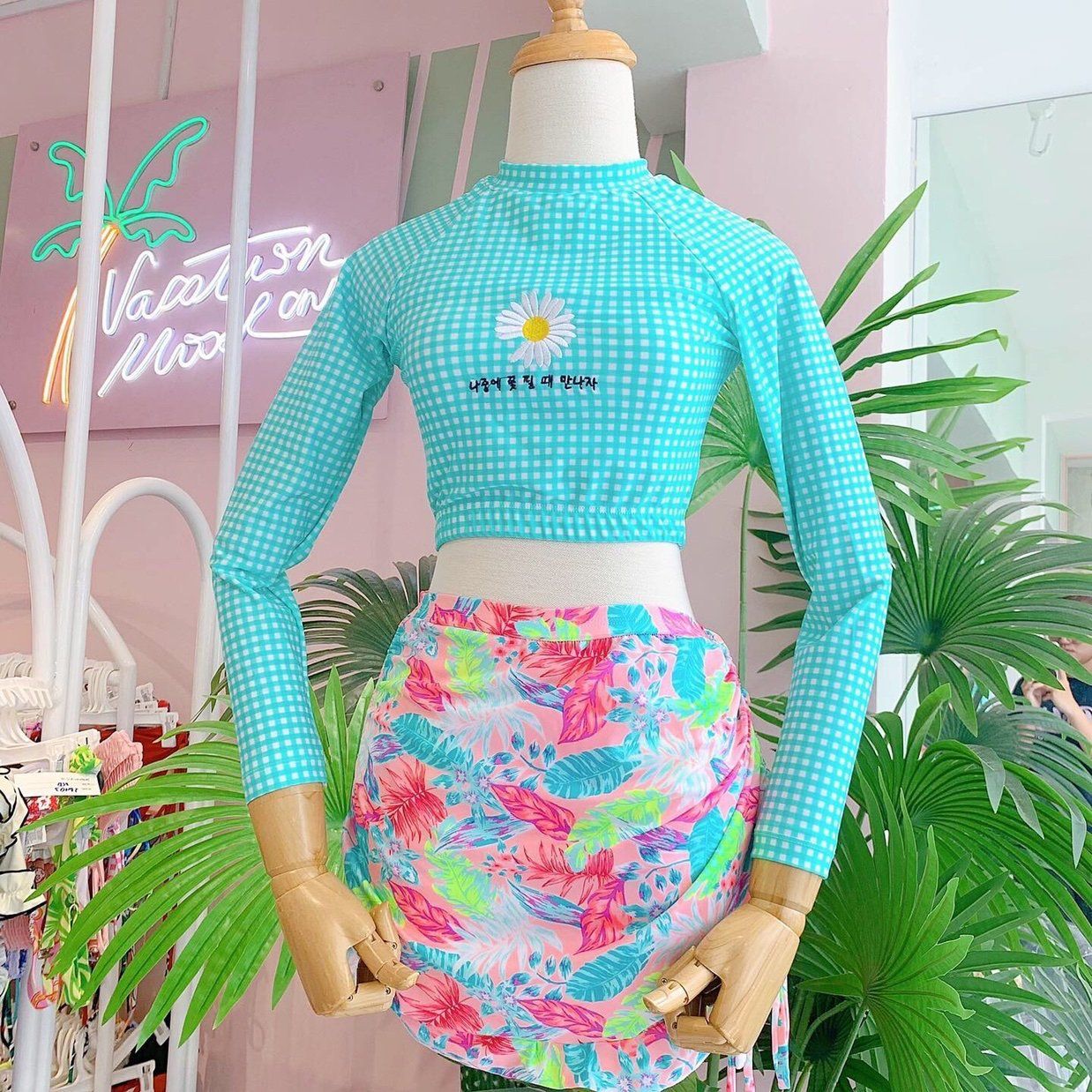  DAISYTOP- Áo croptop tay dài hoa cúc 