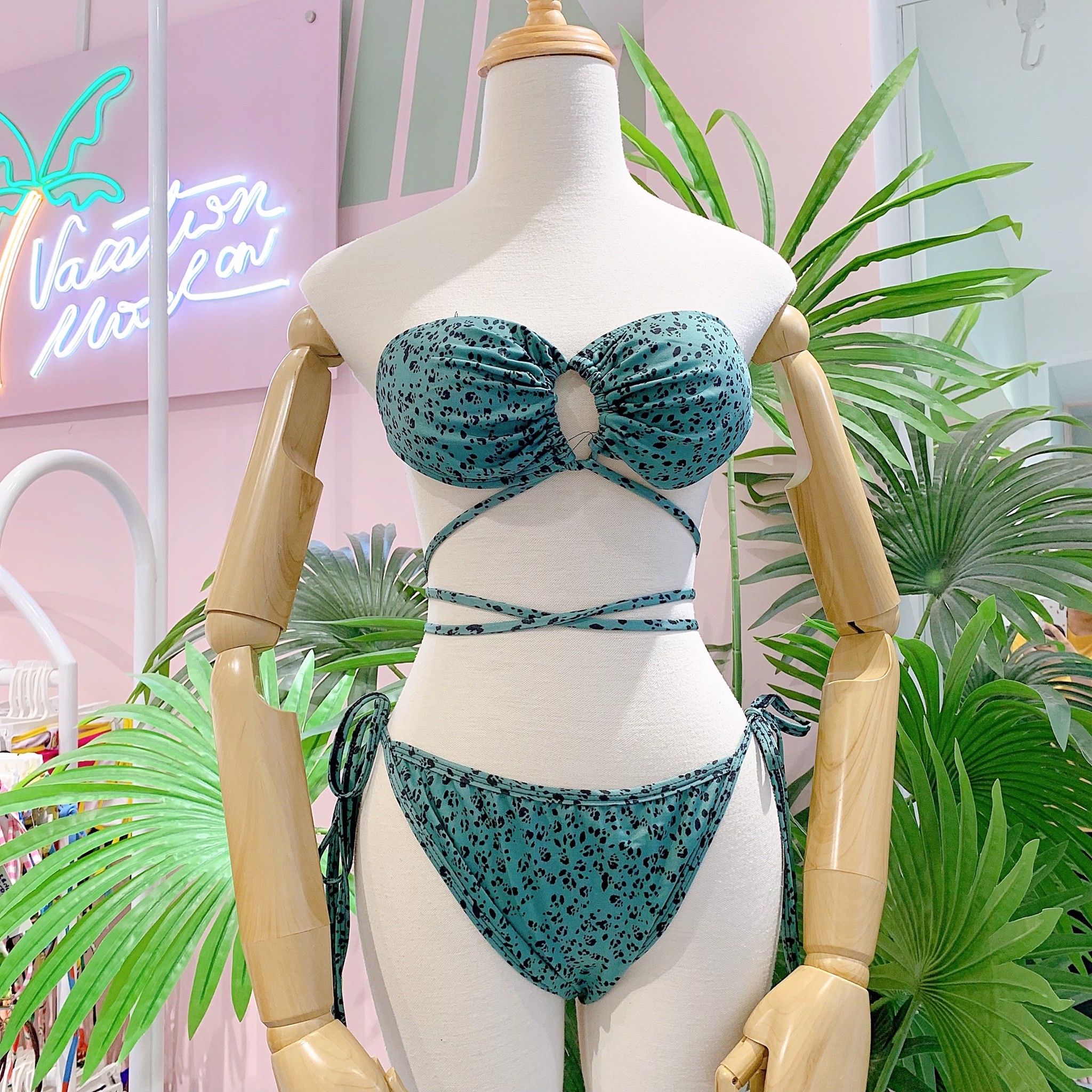  1BN31beo- set bikini tam giác hoạ tiết da beo 