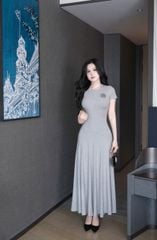 Đầm Thun Trơn Kèm Hoa