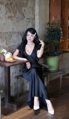 Đầm Lụa Suông Cổ V