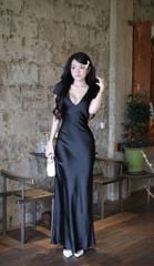 Đầm Lụa Suông Cổ V