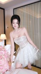 Đầm Cup Ren Nền Hoa