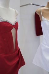 Đầm Khoét Lưới Viền Châu