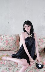 Đầm Lụa Tầng Khoét Kèm Bướm