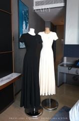 Đầm Thun Trơn Kèm Hoa