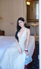 Đầm Ren Cổ V Sn