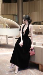 Đầm Nhung Yếm Kèm Nơ