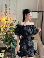Đầm Bông Hoa Cắt Nhọn