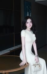 Đầm Thun Trơn Kèm Hoa