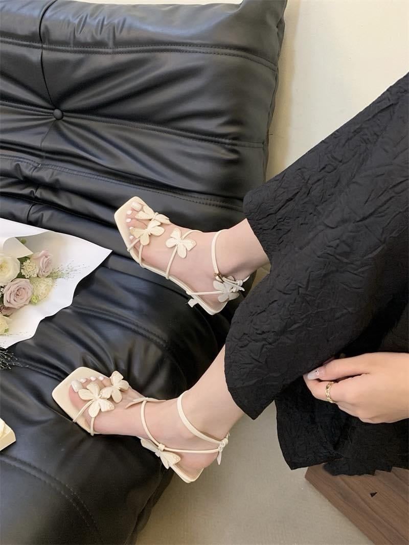 Guốc Dây Đính Bướm