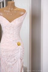 Đầm Ren Bẹt Vai kèm Charm