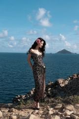 Đầm Ren Bẹt Vai kèm Charm