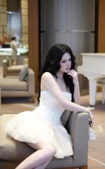 Đầm Cup Kết Viền Đá