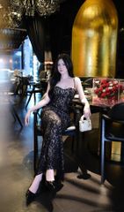 Đầm Ren Nền Hoa Đuôi Cá