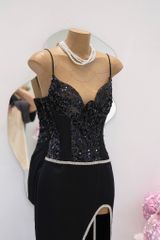 Đầm Kim Sa Xẻ 1 Bên Viền Đá