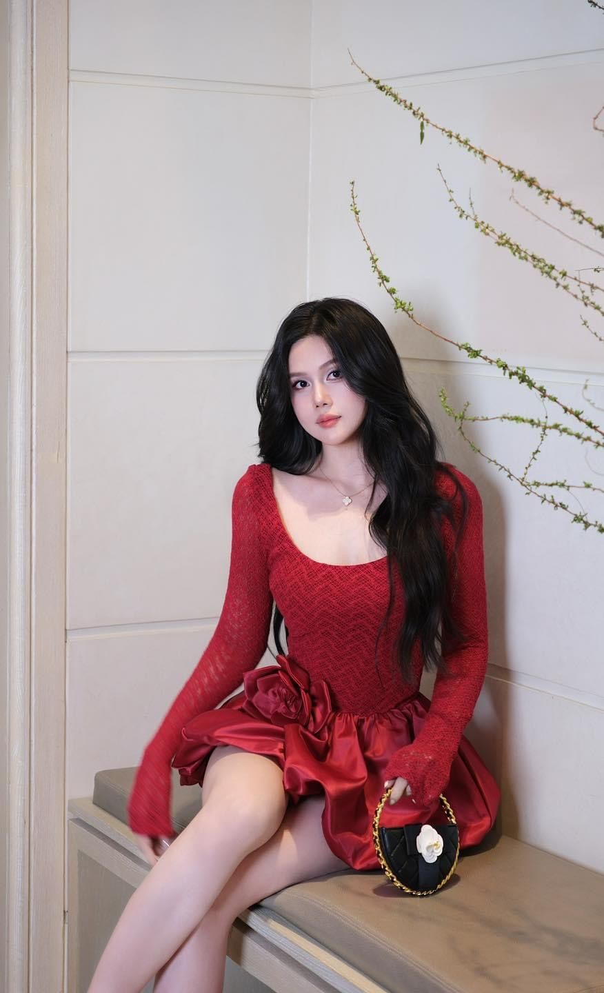 Đầm Ren Cổ U Đính Bông