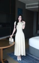 Đầm Thun Trơn Kèm Hoa