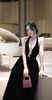 Đầm Nhung Yếm Kèm Nơ