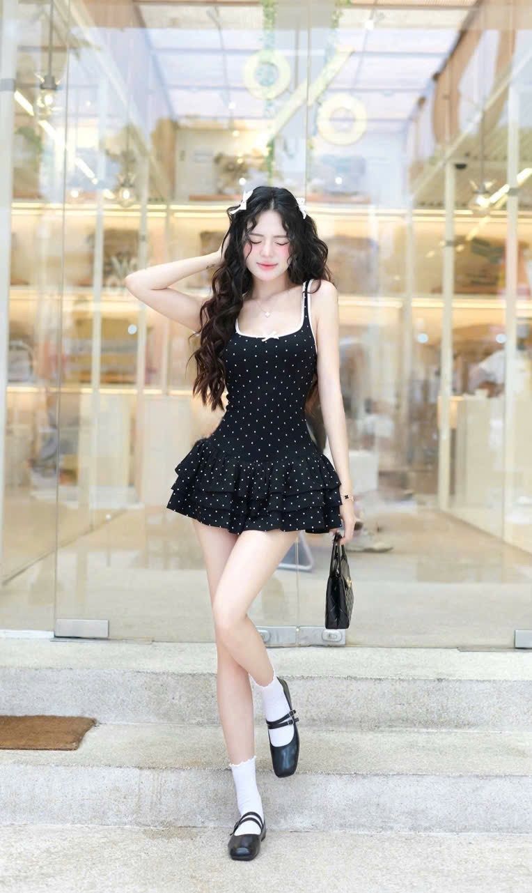 Đầm Chấm Bi Tầng Viền Màu