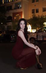 Đầm Ren Đuôi Cá Hở Lưng