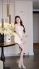 Đầm Trơn Kèm Charm Nơ Sau