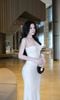 Đầm Ren Nền Hoa Đuôi Cá