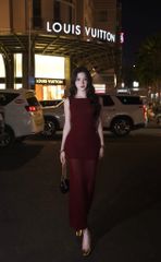 Đầm Ren Đuôi Cá Hở Lưng