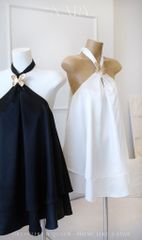 Đầm Lụa Tầng Khoét Kèm Bướm