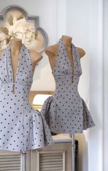 Đầm Yếm Chấm Bi Khoét Ngực