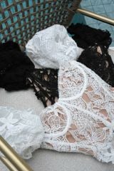 Áo Lưới Nền Ren Tay Phồng