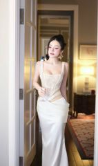 Đầm Lưới Phối Lụa Khoét 1 Bên