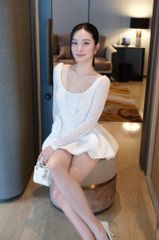 Đầm Ren Cổ U Đính Bông