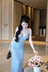 Đầm Thun Cổ V Đính Hoa