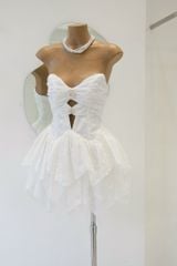 Đầm Cúp Thêu Hoa Đính Cườm