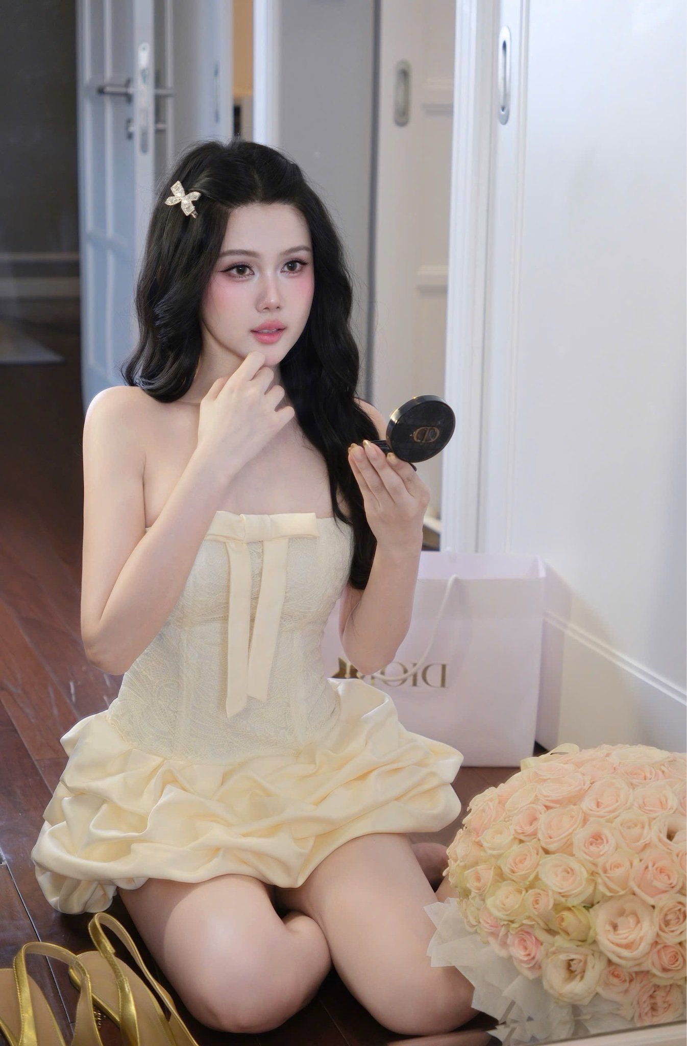 Đầm Cup Tùng Bí Đính Nơ