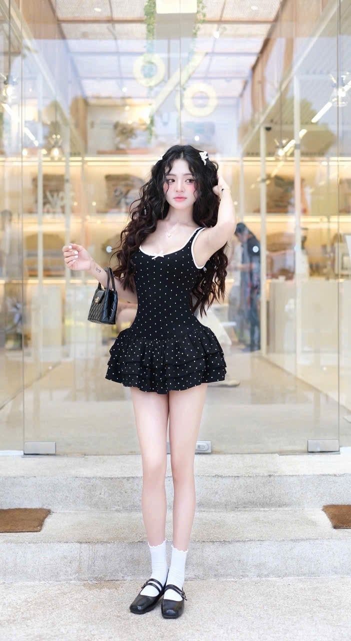 Đầm Chấm Bi Tầng Viền Màu