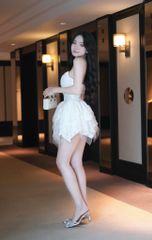 Đầm Cúp Thêu Hoa Đính Cườm