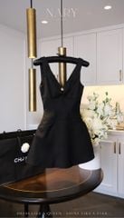 Đầm Trơn Kèm Charm Nơ Sau