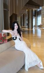 Đầm Ren Nền Hoa Đuôi Cá