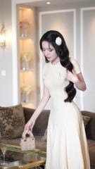 Đầm Thun Trơn Kèm Hoa