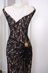 Đầm Ren Bẹt Vai kèm Charm