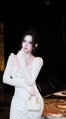 Đầm Ren Nền Hoa TD Kèm Charm
