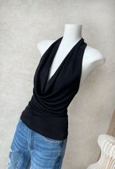Áo Thun Cổ Đổ Hở Lưng