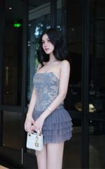 Đầm Cup Nền Hoa Lưới Tầng