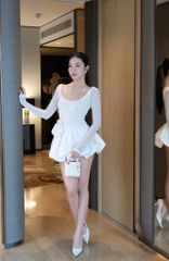 Đầm Ren Cổ U Đính Bông