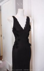 Đầm Thun Cổ V Đính Hoa