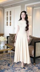 Đầm Thun Trơn Kèm Hoa