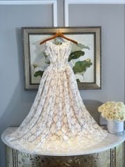 Đầm Ren Cup Nền Hoa