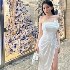 Đầm Nhung Cúp Xẻ